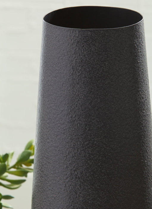 Fynn Vase - Just Furniture (PA) - Multi Location