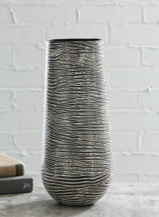 Fynn Vase - Just Furniture (PA) - Multi Location