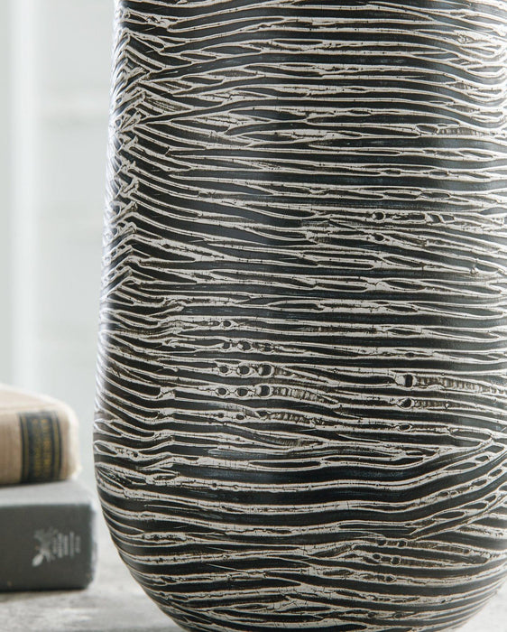 Fynn Vase - Just Furniture (PA) - Multi Location
