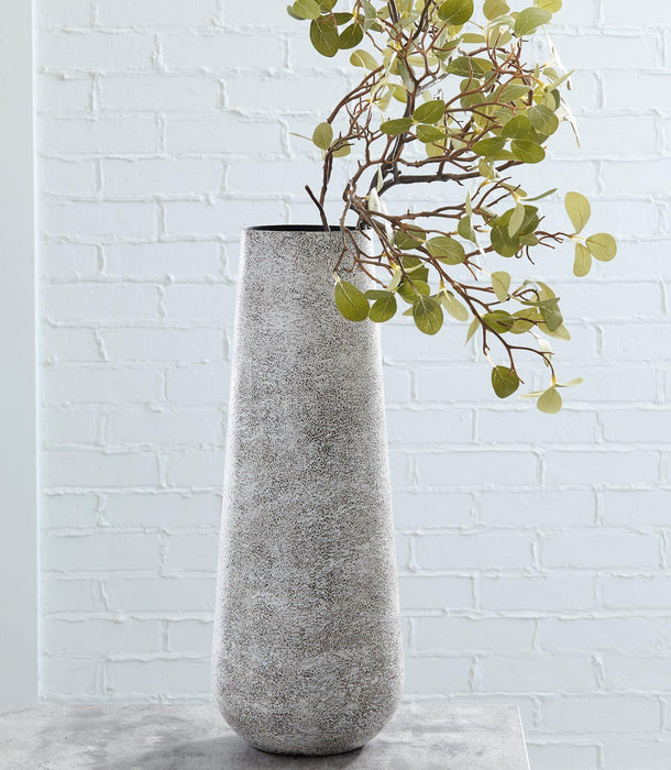 Fynn Vase - Just Furniture (PA) - Multi Location