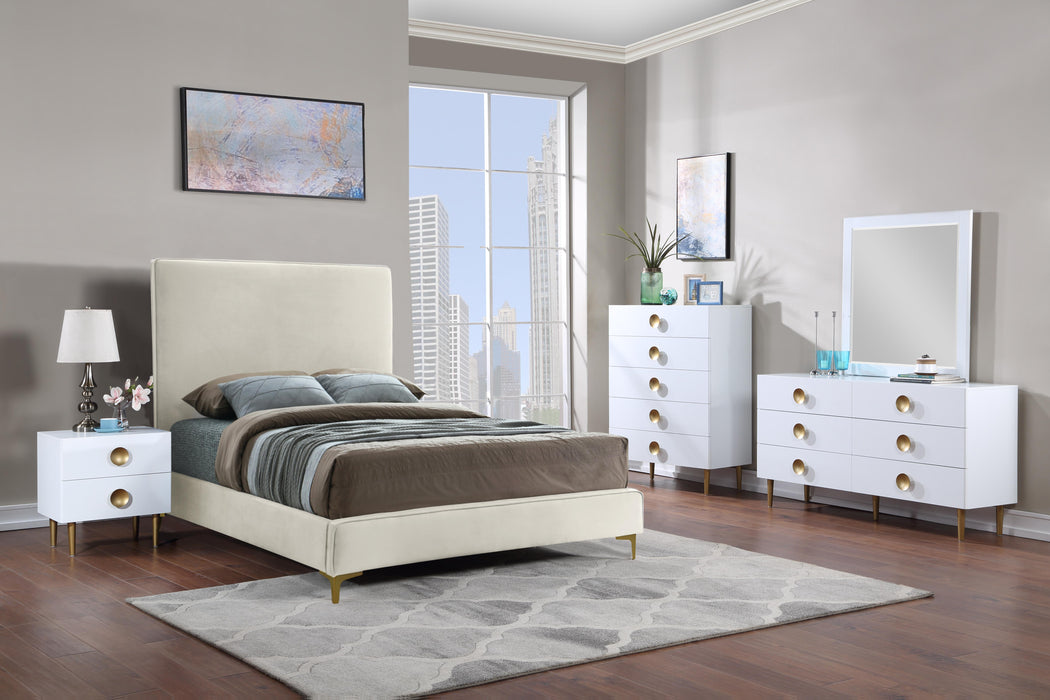 Zayne White Mirror - Just Furniture (PA) - Multi Location